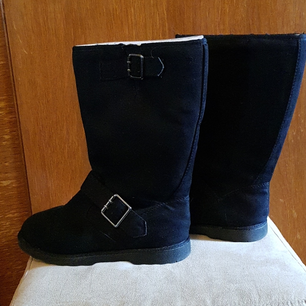 Black faux suede boots EUC